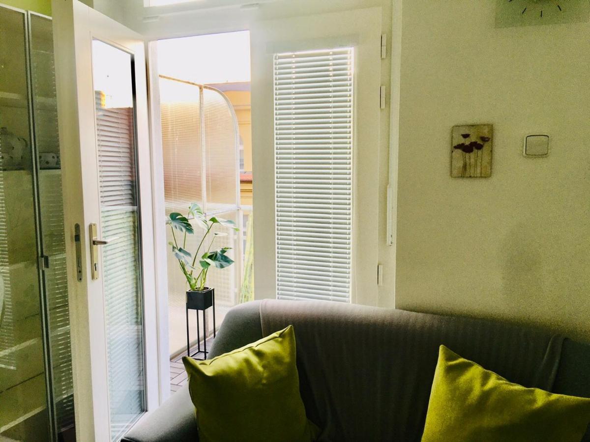 Aparthotel Square Prague 1 Bagian luar foto